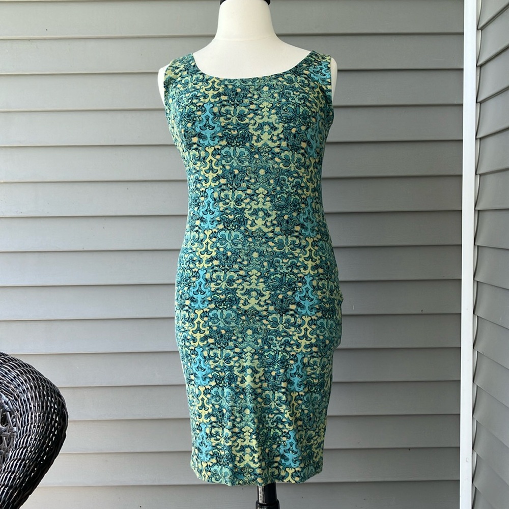 Peruvian Connection sleeveless scoop neck straight dress